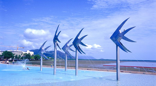 凯恩斯滨道泻湖游泳场