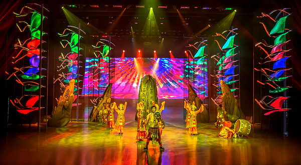 《亚丁密码》冒险秀