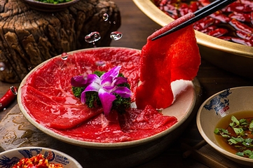 小龙坎火锅(员工店)第 1 张图片