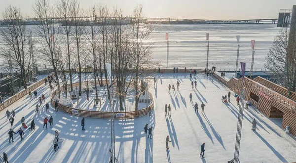 花漾年滑冰乐园-万达冰城—西铁营万达广场(万达广场西铁营店)