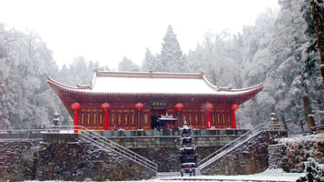 庐山风景名胜区-黄龙寺