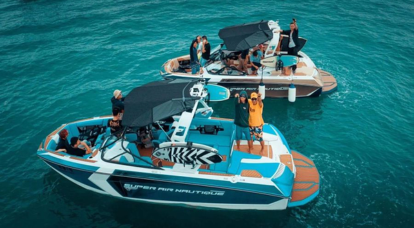 自由鹿尾波冲浪俱乐部