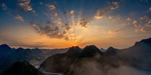 平塘风景区第 2 张图片