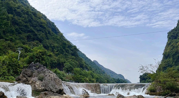 中渡镇响水瀑布