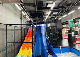 零重力蹦床空间·滑梯·海洋球·团建(奥特莱斯店)
