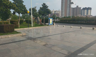 伏牛山地质公园广场