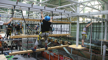 顽酷运动工厂·攀岩·蹦床·高空矩阵·综合馆