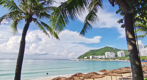 大东海旅游区-沙滩躺椅区