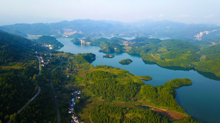 飞龙湖浪水湾景区第 6 张图片