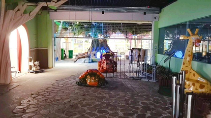 豚豚庄园动物主题公园(万达广场店)第 1 张图片
