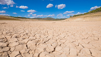 仲巴县五彩沙漠