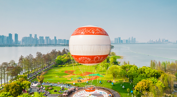 东湖观光氦气球