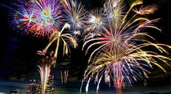 川崎市市制纪念多摩川花火大会