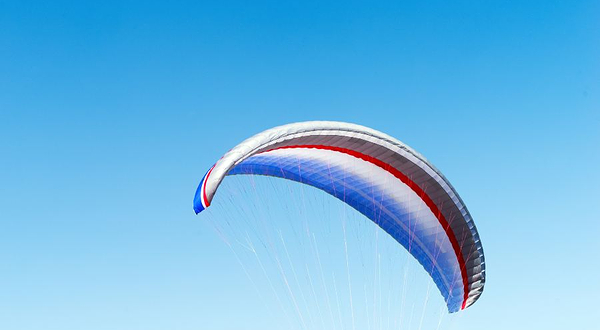 南漳凤凰山滑翔伞飞行基地