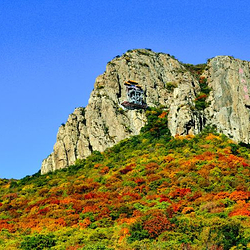 乌兰木图山风景区