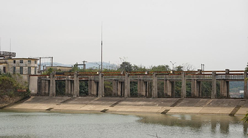 甘竹滩洪潮发电站