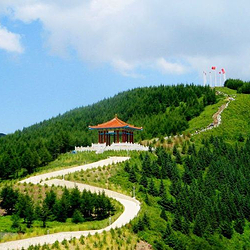 六盘山珍稀植物园