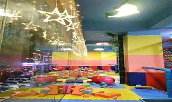 迪乐尼儿童成长乐园(五象大道店)