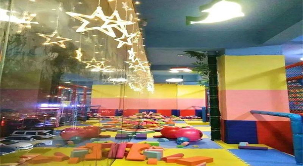 迪乐尼儿童成长乐园(五象大道店)