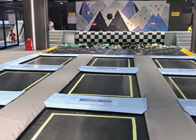 反弹蹦床公园(虎门万达店)