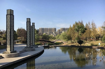 月亮湾公园第 1 张图片