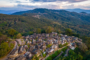 翁基布朗族老寨