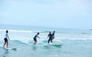 沙滩冲浪俱乐部