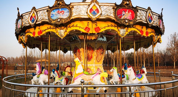 毛毛虫小镇游乐园