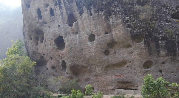 武夷山悬棺