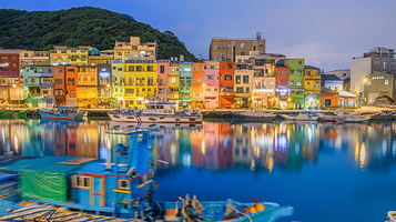 正滨渔港-彩色街屋