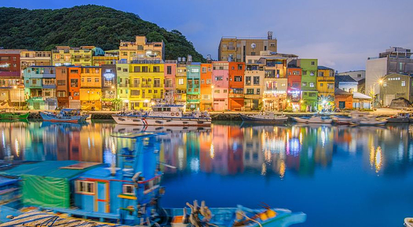 正滨渔港-彩色街屋