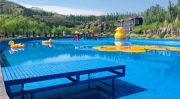 大黄鸭嘻嘻嘻水上乐园