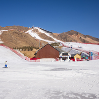 马鬃山滑雪场