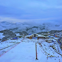 巴山罗盘顶滑雪场