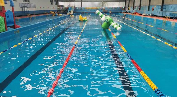 卧龙游泳馆