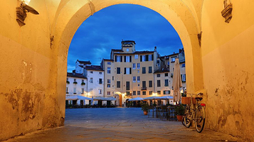 圆形竞技场广场