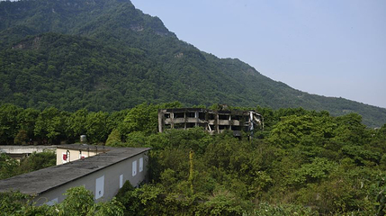 5.12汉旺地震遗址第 1 张图片