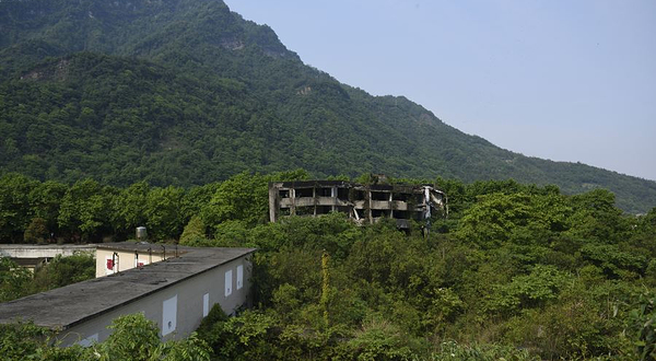 5.12汉旺地震遗址