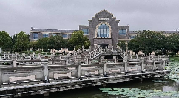 湖北潜江曹禺公园