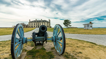 瀑布古堡深度游