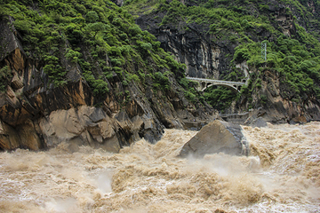 上虎跳峡第 9 张图片