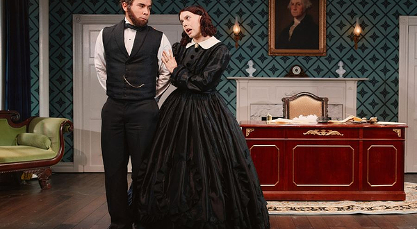 纽约百老汇《哦，玛丽！》