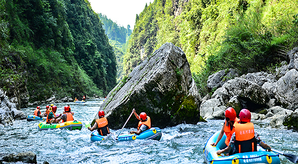 十二背后·清溪峡景区