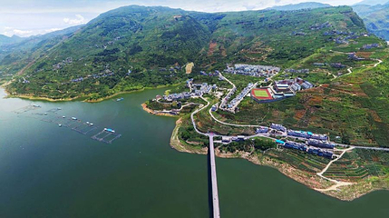 汉源县月亮湾金钟山景区第 1 张图片