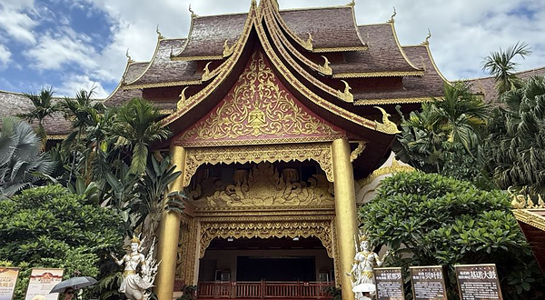 景洪市曼听公园剧场