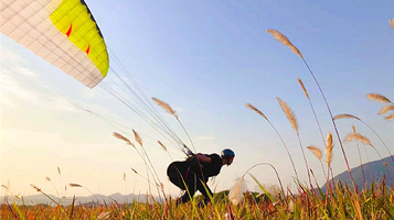 黑麋峰滑翔伞飞行体验