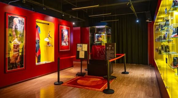 U.NI篮球体验展馆