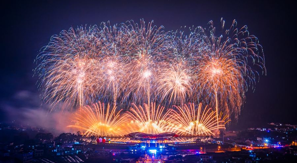 浏阳周末焰火秀