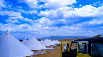 腾格里沙漠印迹露营地