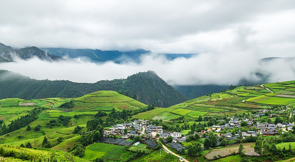 香格里拉哈巴雪山观景台